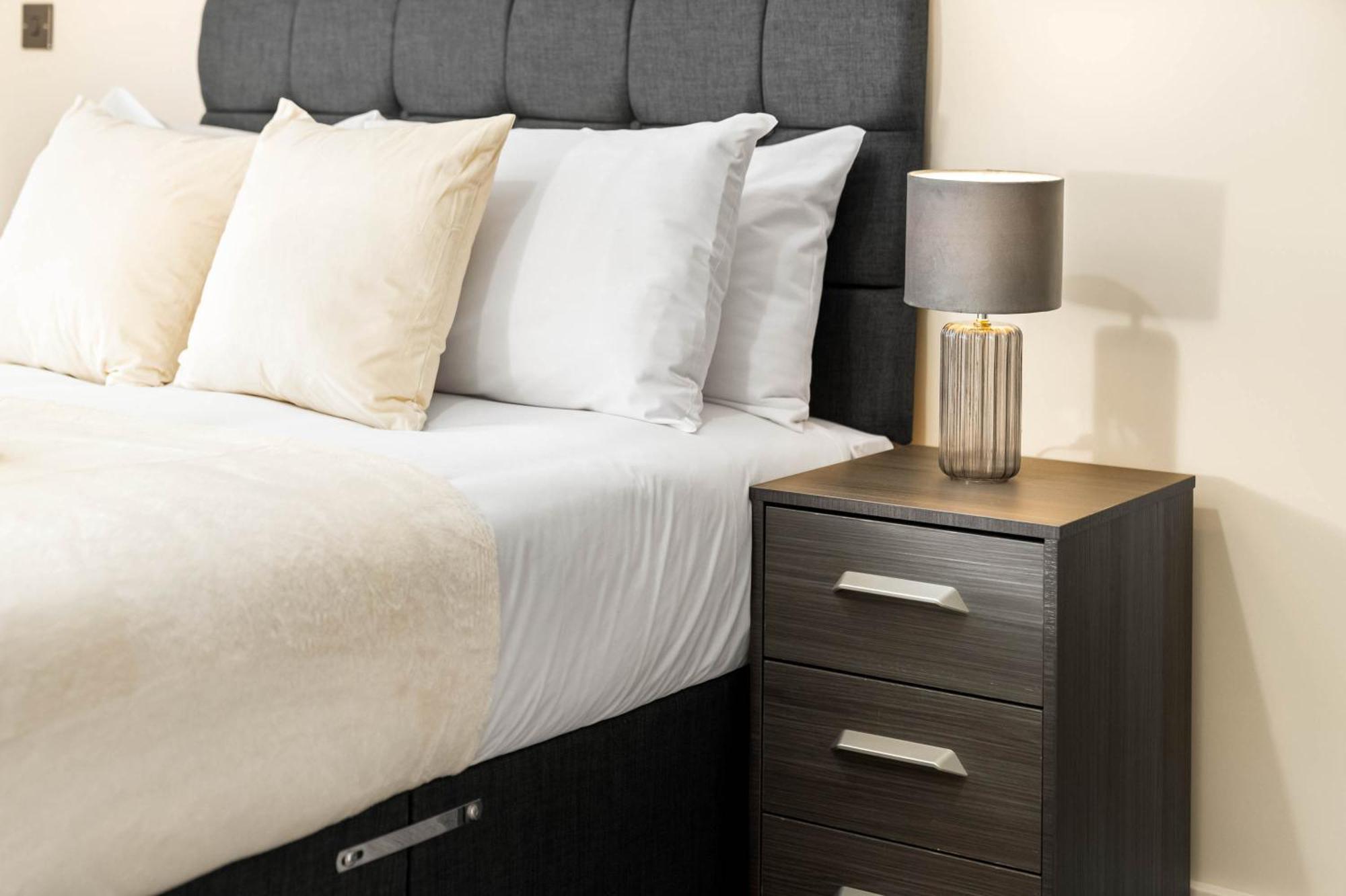 New Luxury Two Bedroom Apartment - City Centre - Netflix - Wifi - Top Rated - Jq 8Ah Birmingham Esterno foto