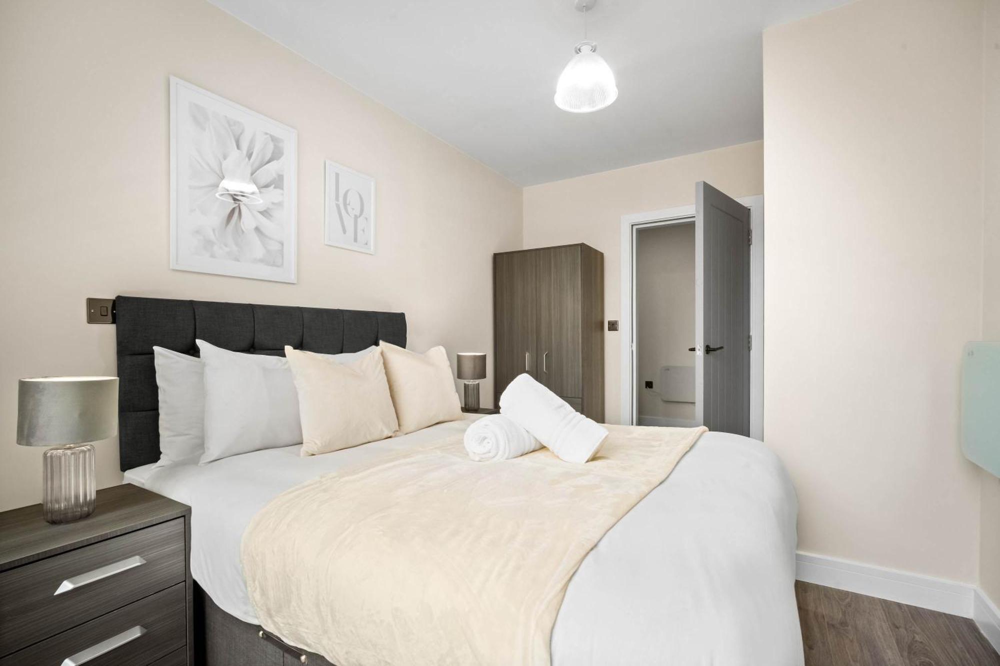 New Luxury Two Bedroom Apartment - City Centre - Netflix - Wifi - Top Rated - Jq 8Ah Birmingham Esterno foto