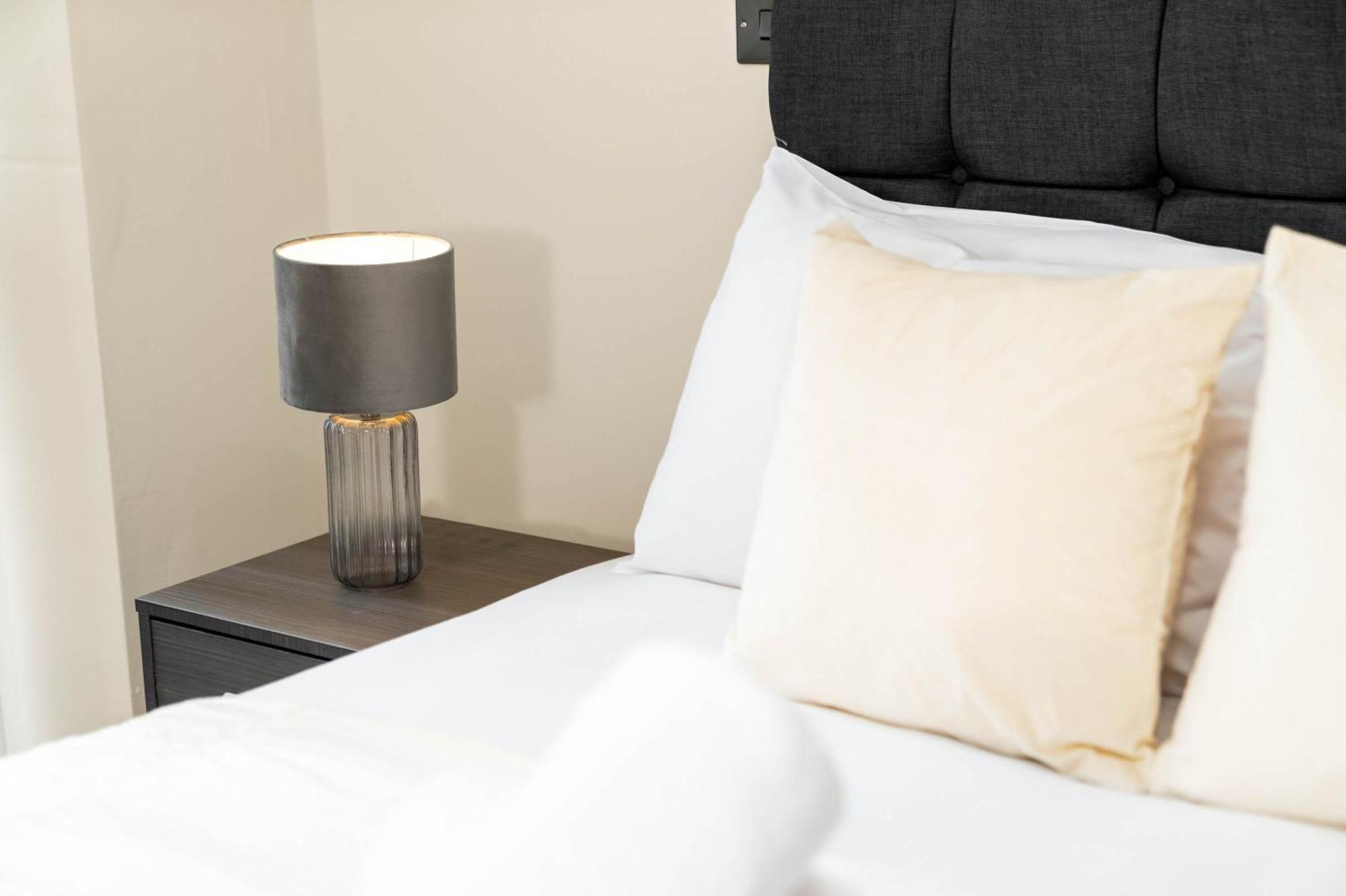 New Luxury Two Bedroom Apartment - City Centre - Netflix - Wifi - Top Rated - Jq 8Ah Birmingham Esterno foto